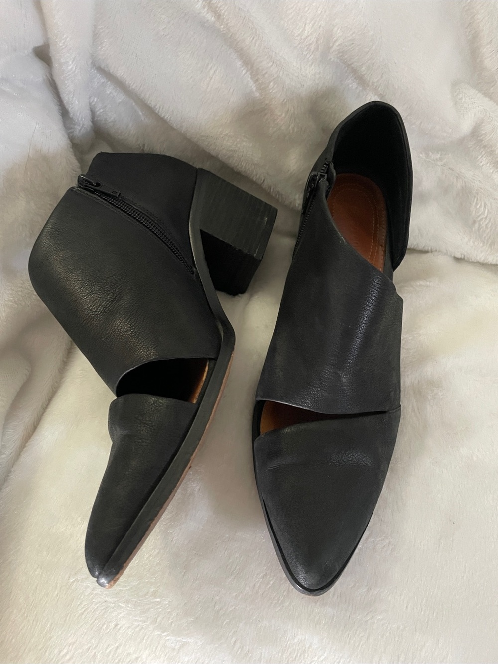 Corso Como Black Cutout Pointed Toe Block Heel Booties